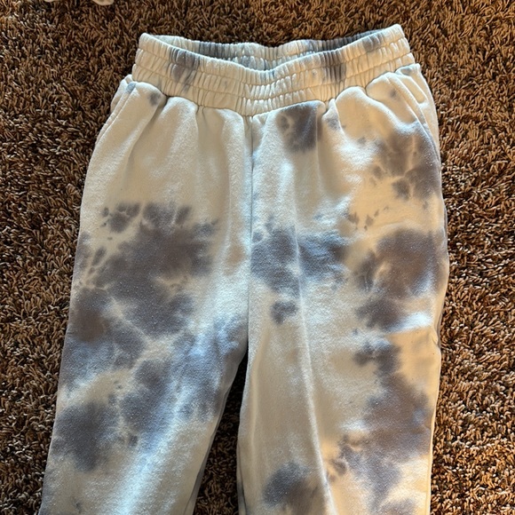 Brooke Taylor tie died sweatsuit - Picture 2 of 5